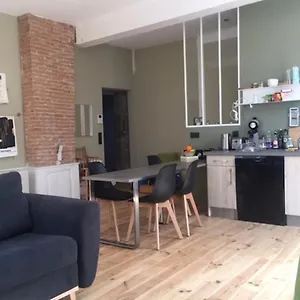 les-loges-darsene.hotels-rhonealpes.com/